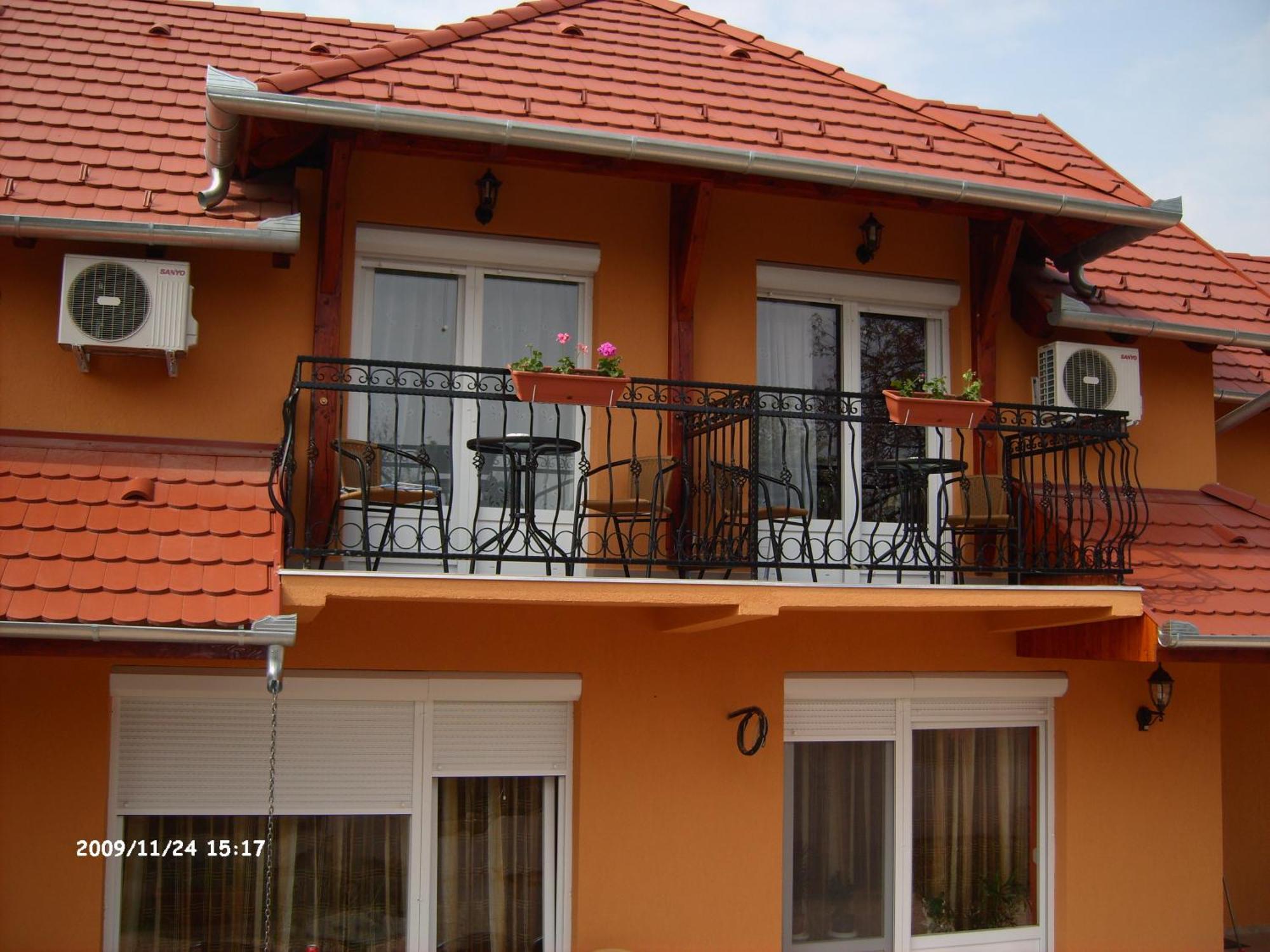 Gal Apartmanhaz Harkány Exterior foto
